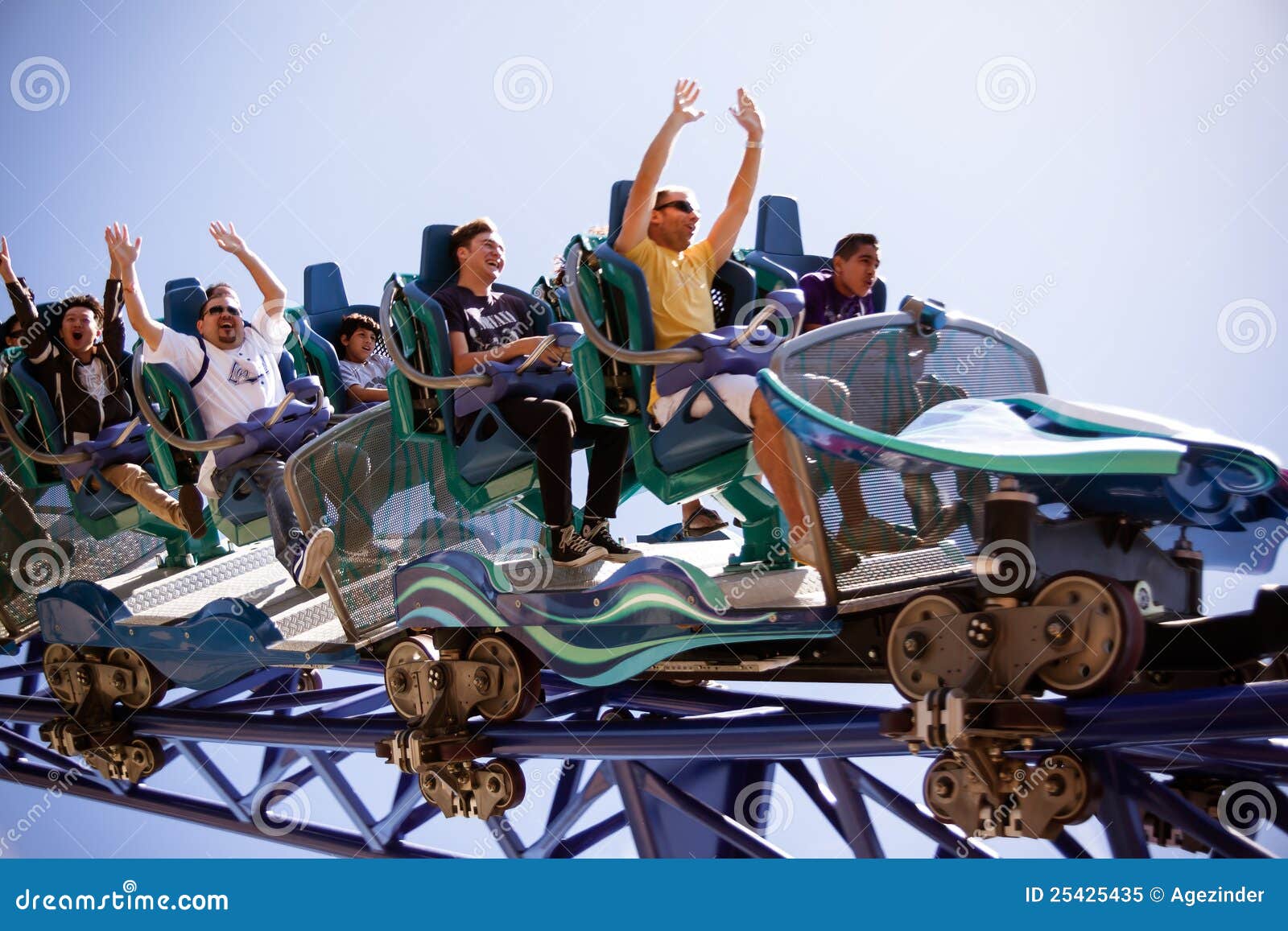 Roller coaster seaworld hi-res stock photography and images - Alamy