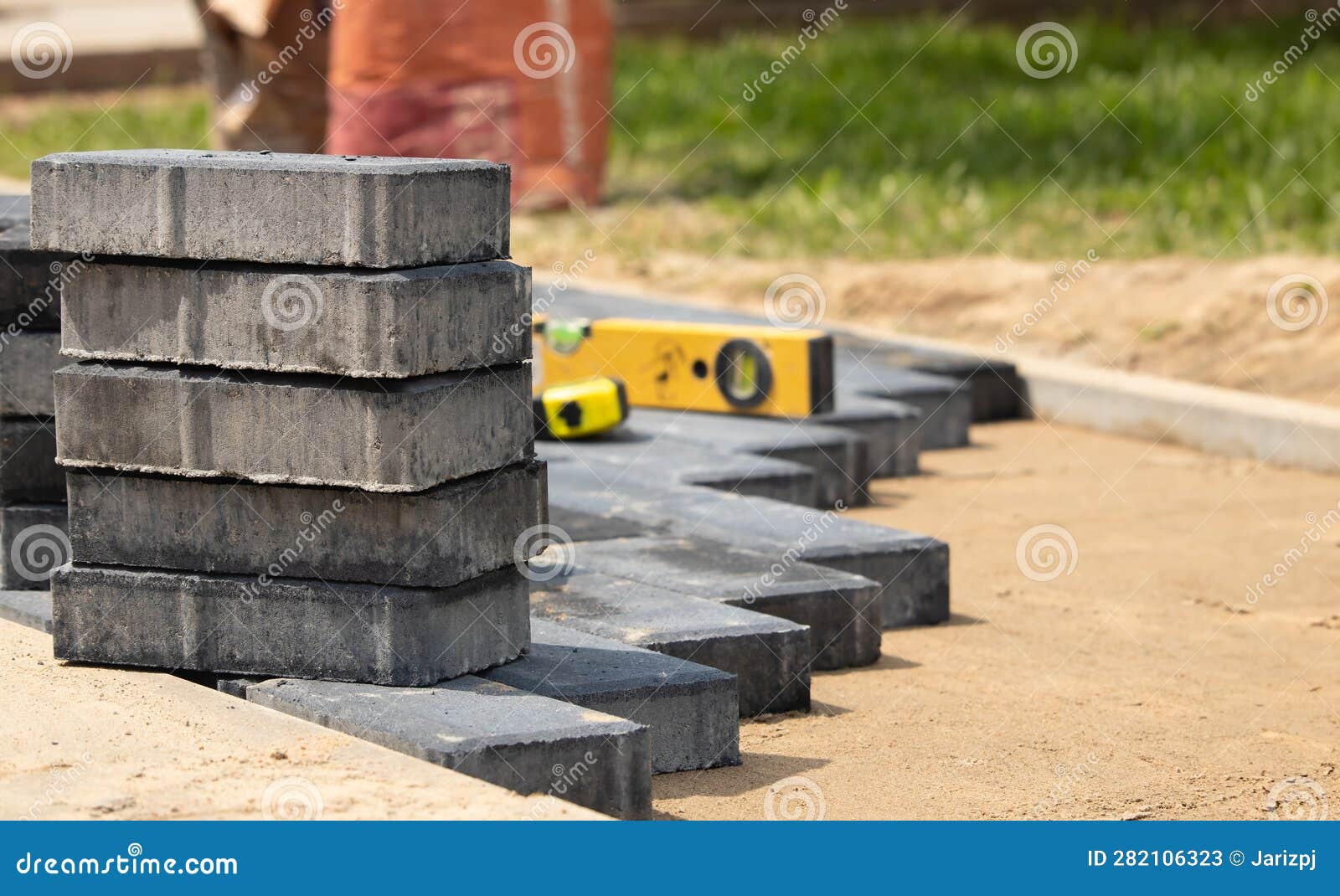 Execution of the Paving Stone Surface and Leveling. Stock Image Image of buildings, remont