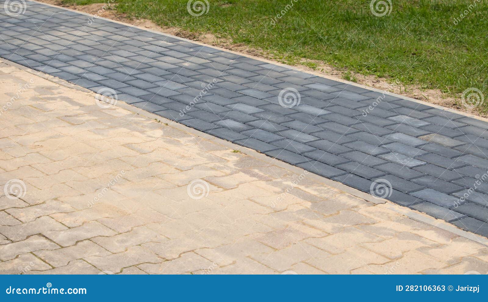Execution of the Paving Stone Surface and Leveling. Stock Image Image of renovation