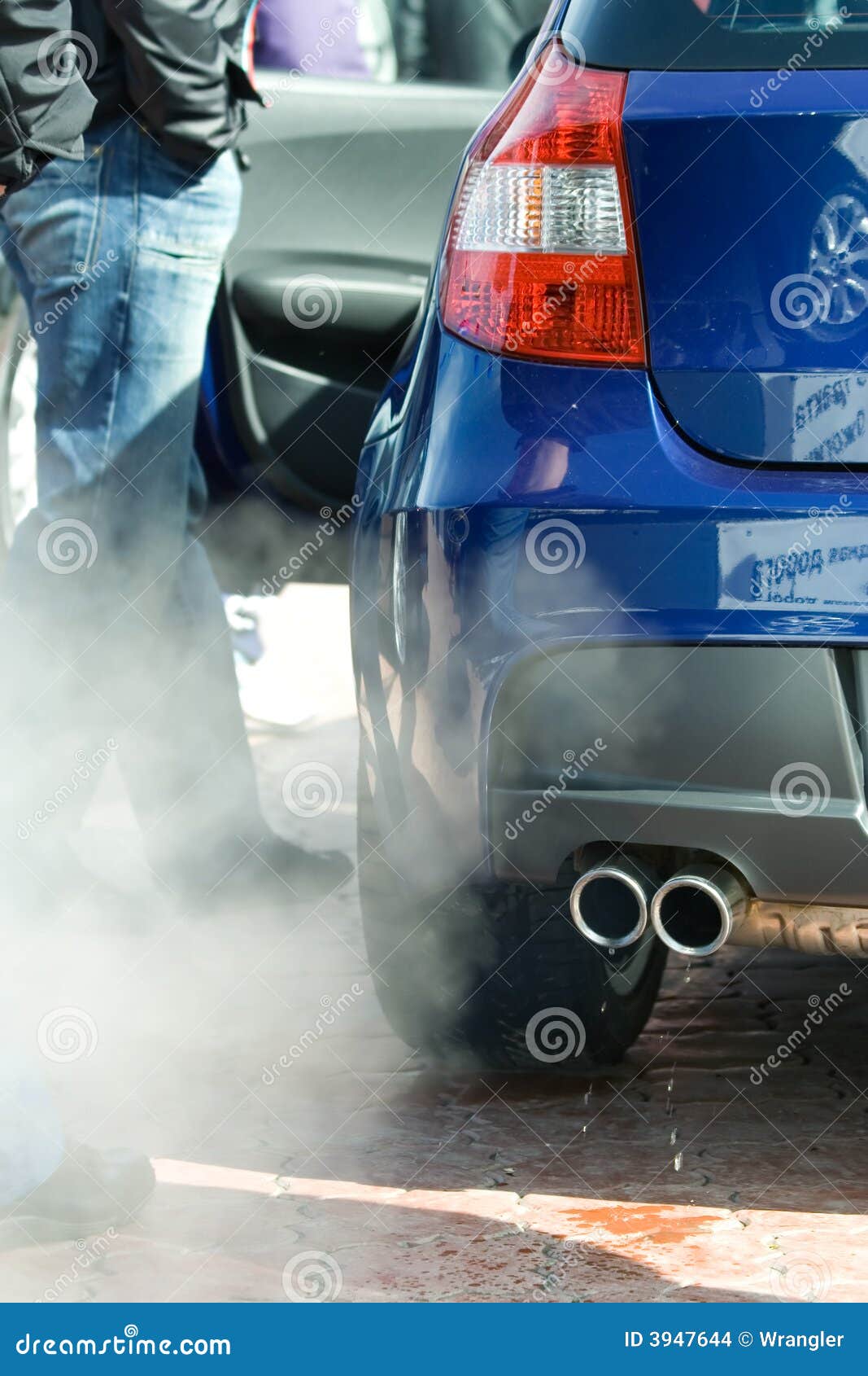 Exhaust pipe and fumes stock photo. Image of steam, dirty 3947644