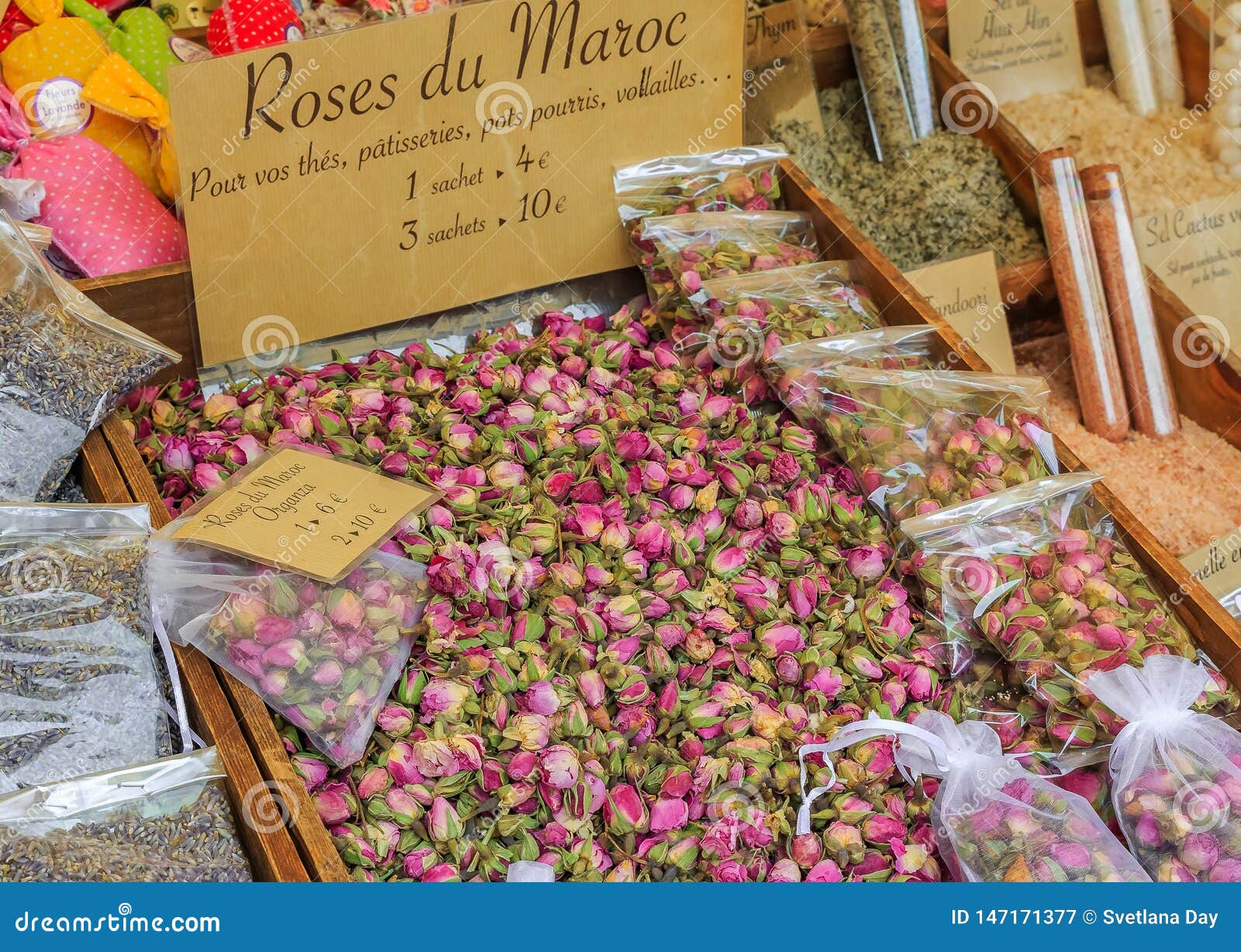 Download Exotic Dried Moroccan Roses For Sale At A Local Outdoor ...