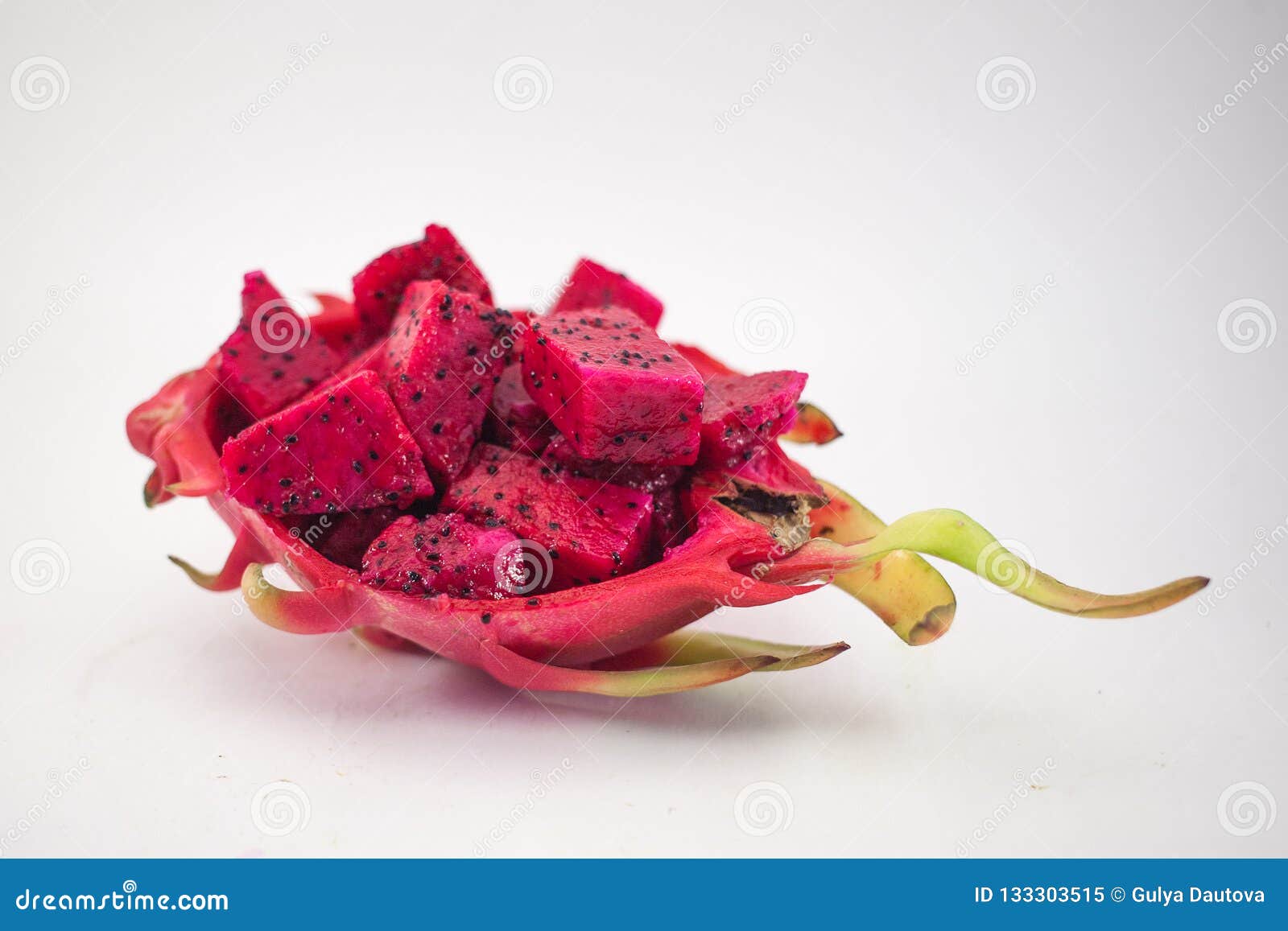 Exotische Reife Rosa Frucht Pitaya Oder Des Drachen Rotes Pitahaya ...