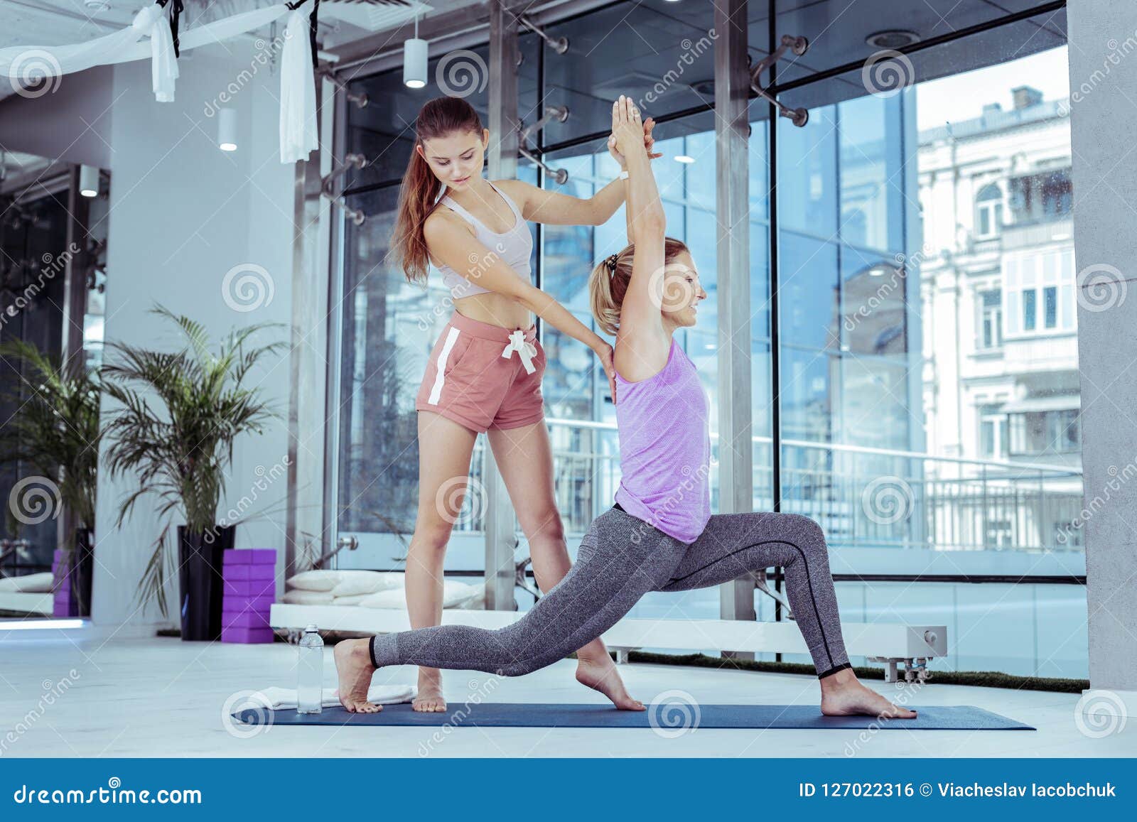 Getting flexy 🤩 #fyp #yoga #challenge #couples #fittok | TikTok