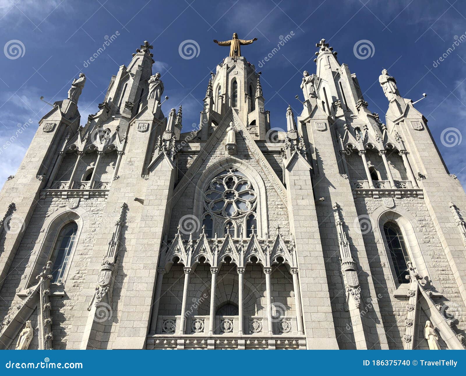 expiatory church of the sacred heart of jesus