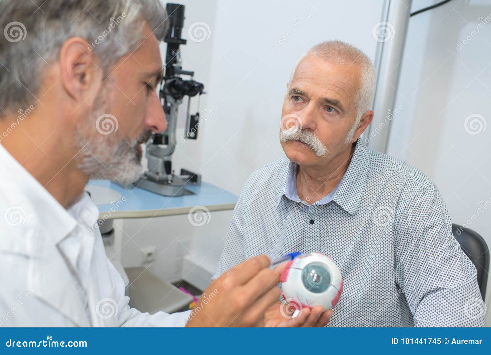 explanation about eye disease to patient