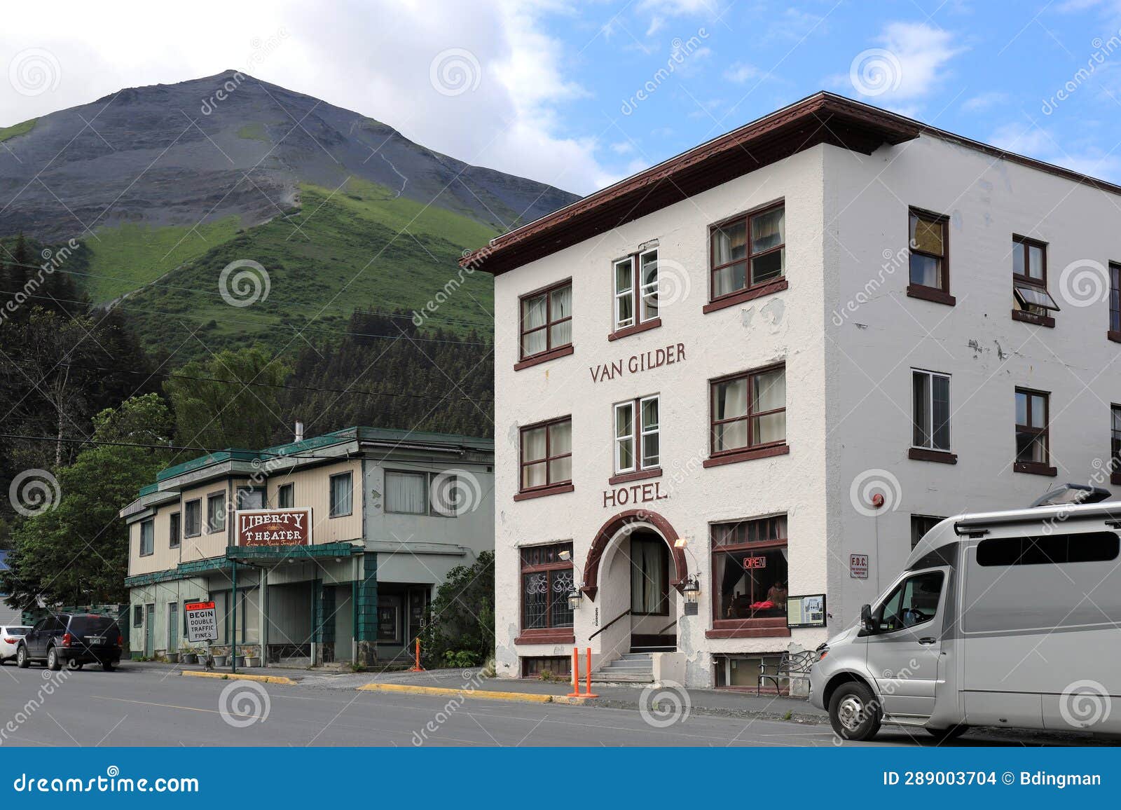 Exploring Seward, Alaska editorial stock image. Image of ocean - 289003704