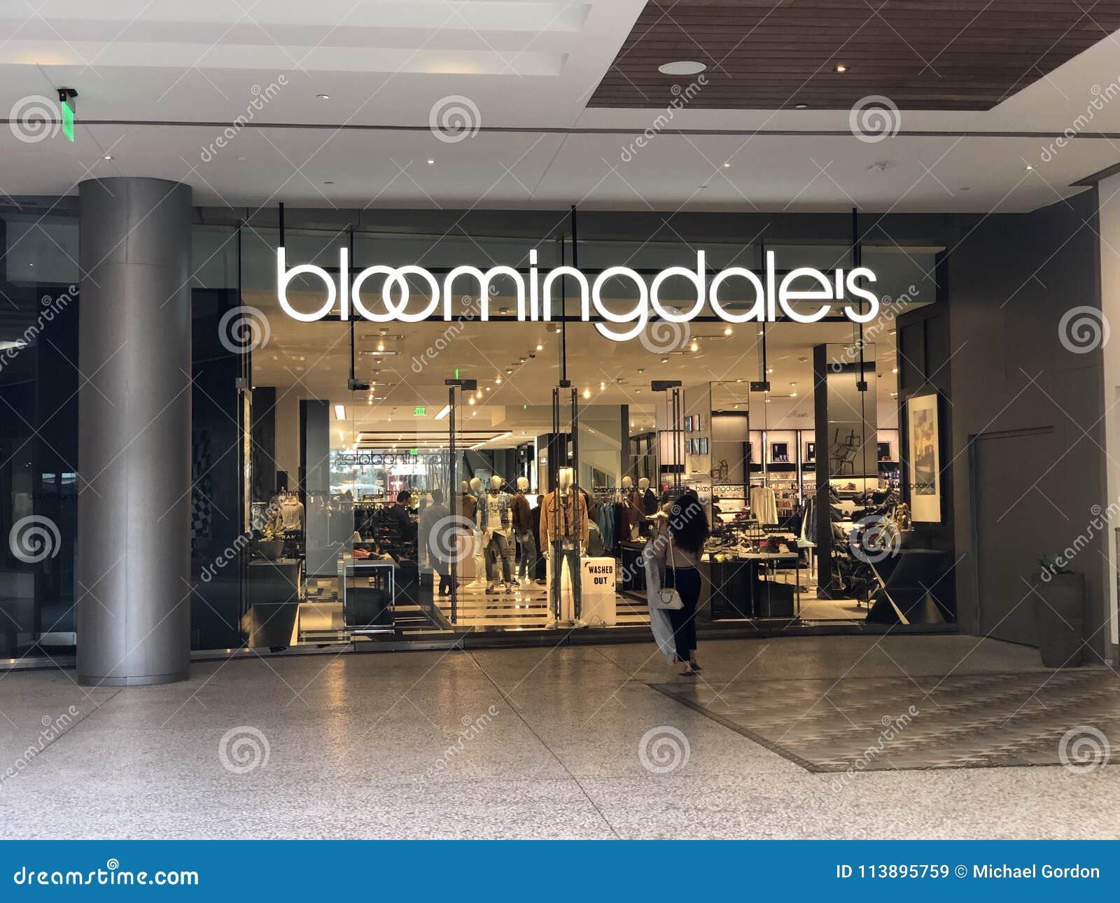 store inside bloomingdales