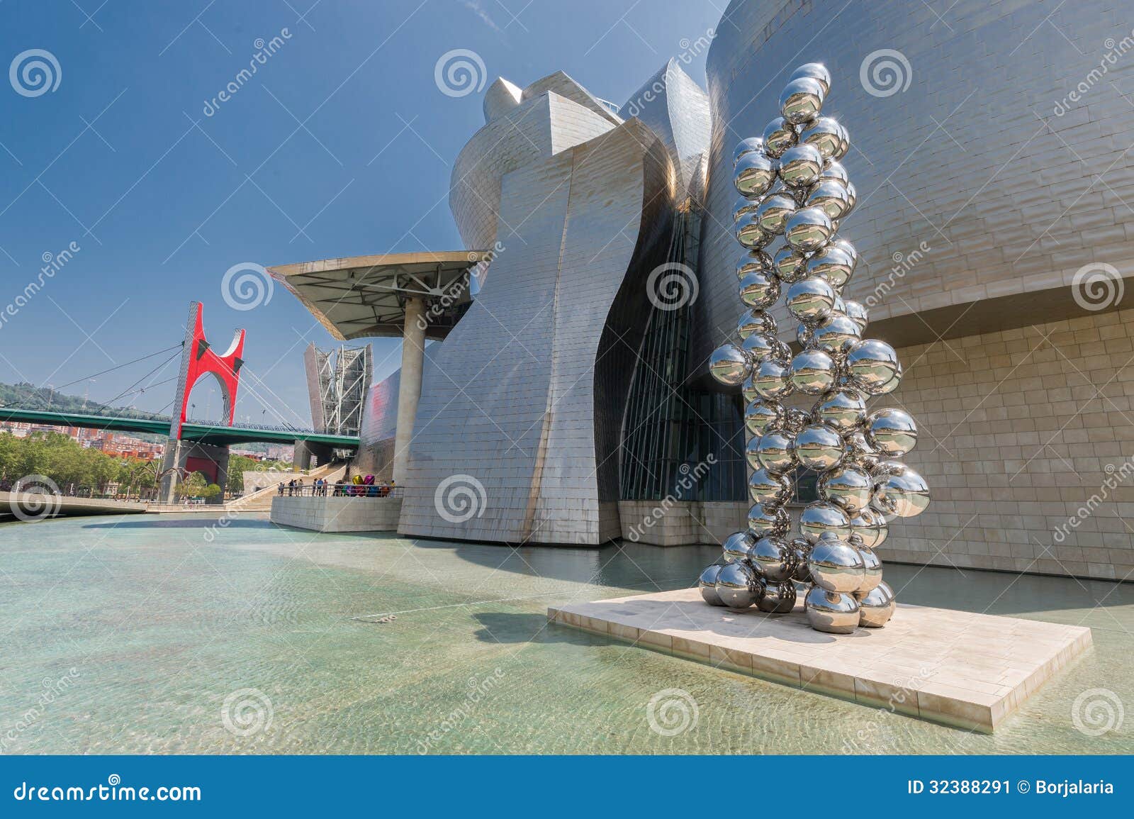 Exterior Do Museu Guggenheim Em Bilbau Foto Editorial - Imagem de cidade,  franquia: 32388291, image size:1600x1155