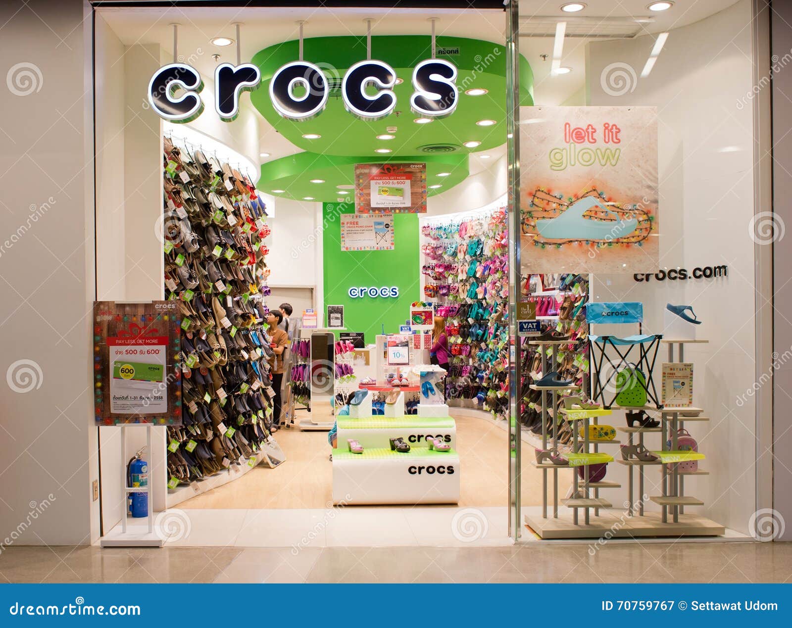 Exterior View of Crocs Shop Editorial Photography - Image of december ...