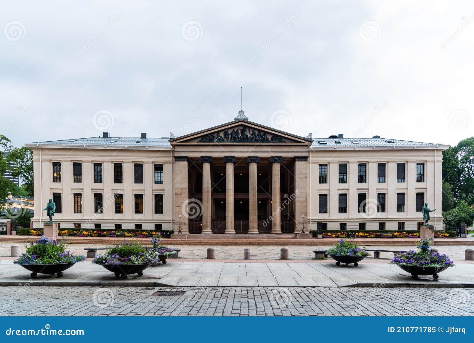 Exterior View of University of Oslo Building Editorial Image - Image of ...