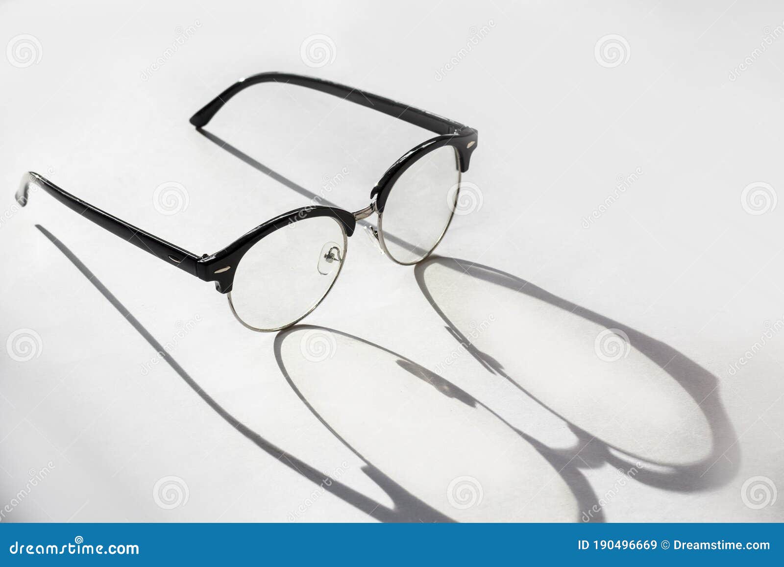 eye glasses spectacles  white background for oculist gafas de ver