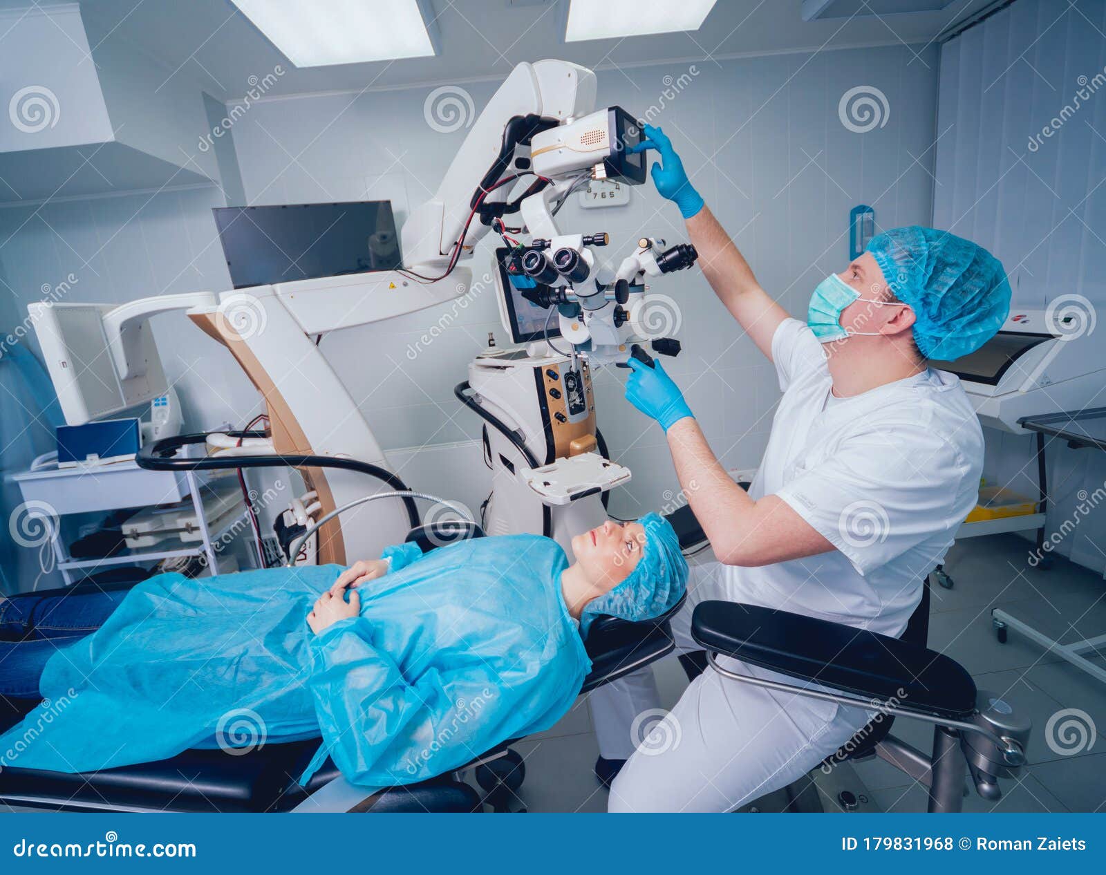 echipament medical oftalmic