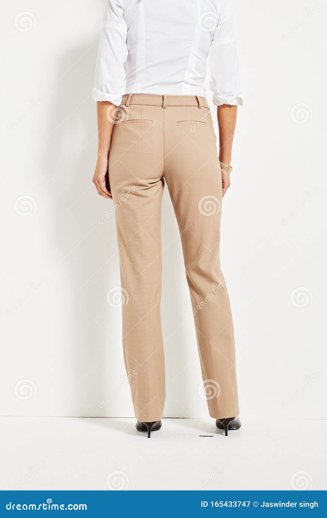 Fácil Khaki Con Pantalones Ajustados Estirados Para Mujer Imagen de archivo  - Imagen de persona, hombre: 165433747