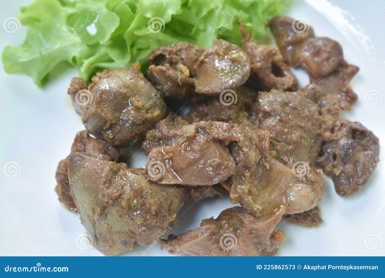 Fígado De Frango Frito E Moela Com Alho De Casal De Pimenta No Prato Imagem  de Stock - Imagem de salgado, peixes: 225862573