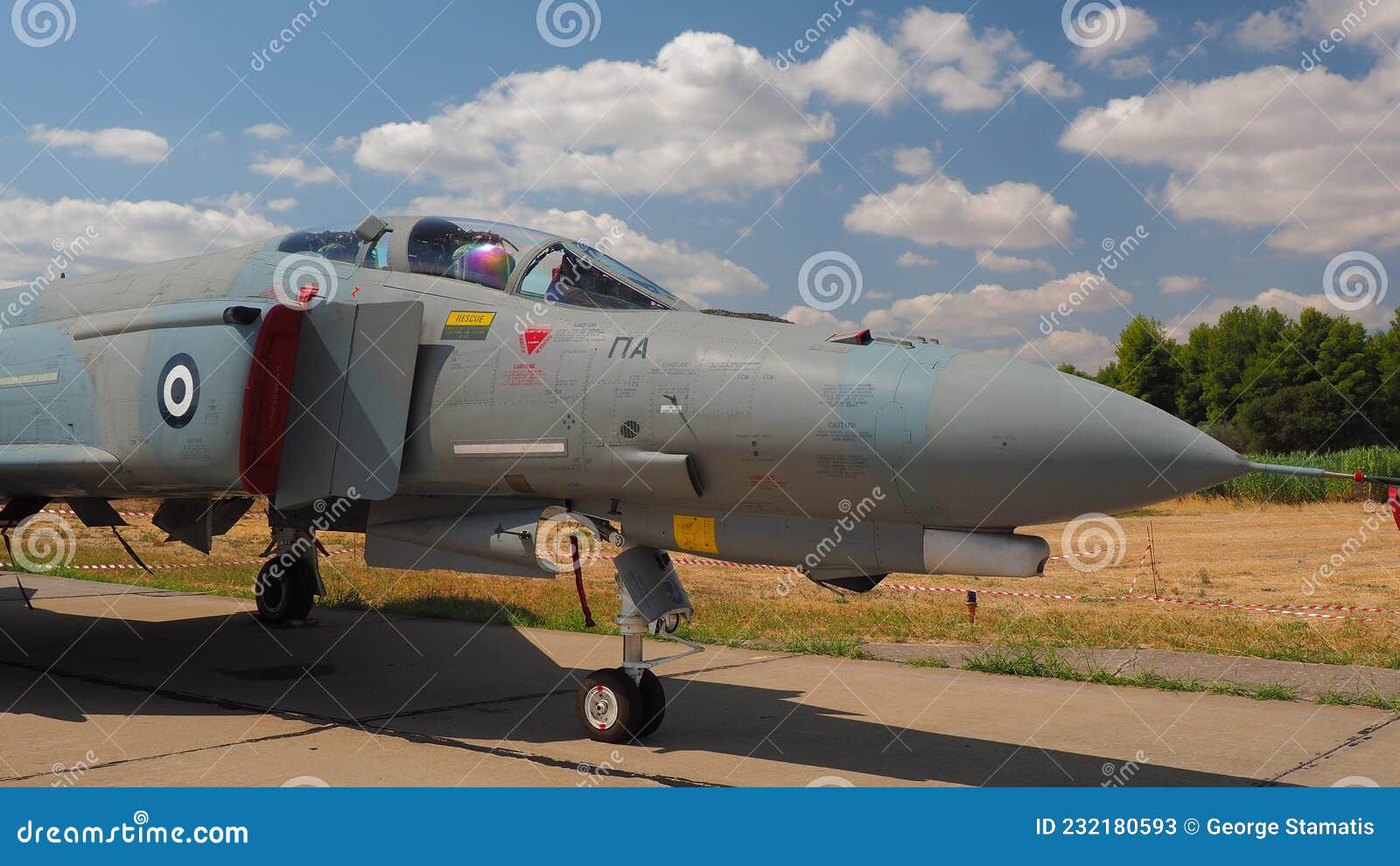 F4 Avion De Chasse Fantôme Athens Vol Semaine Grèce Image stock éditorial -  Image du athènes, militaire: 232181209