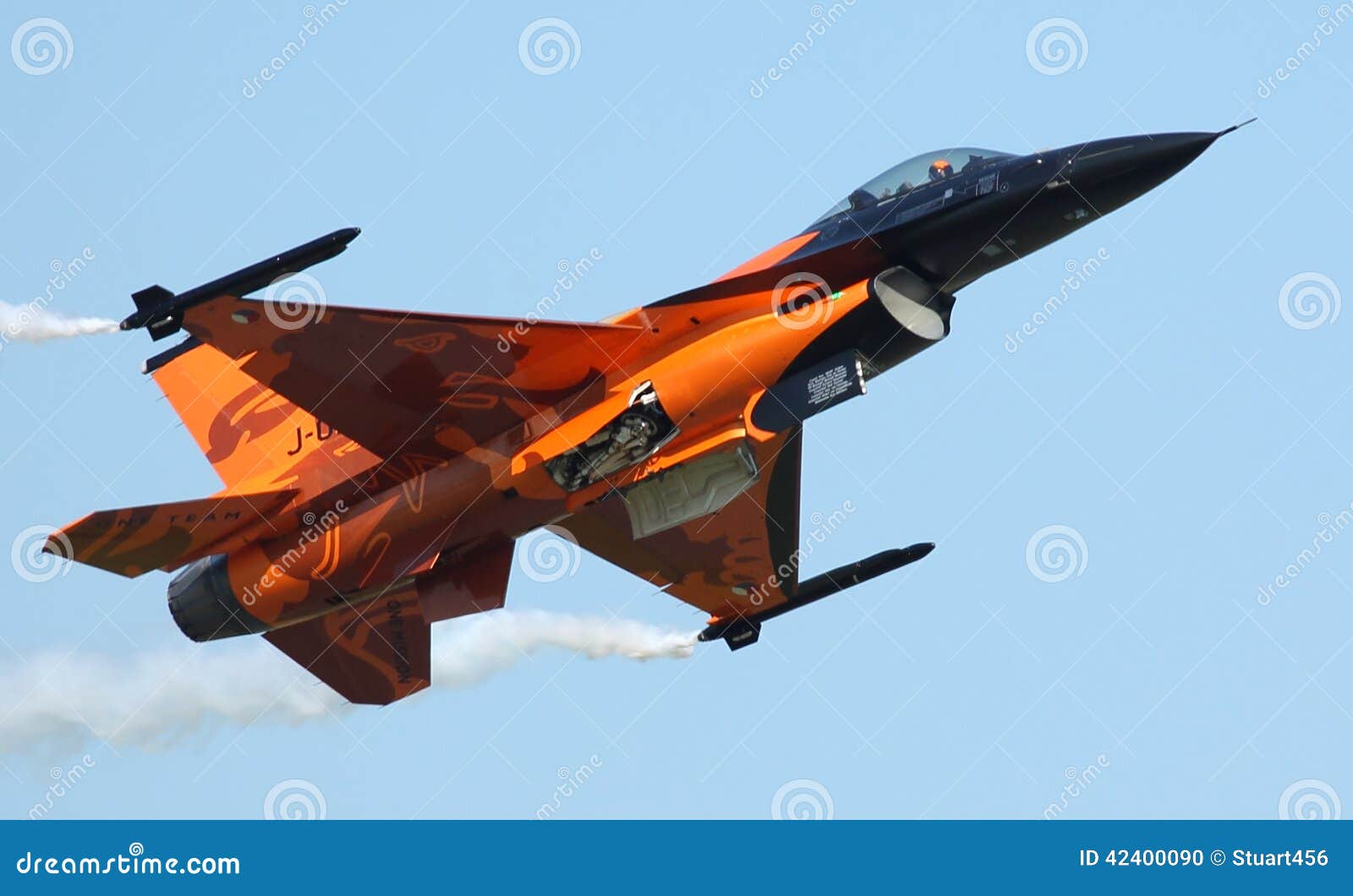 F16 Falcon editorial image. Image of flight, lands ...