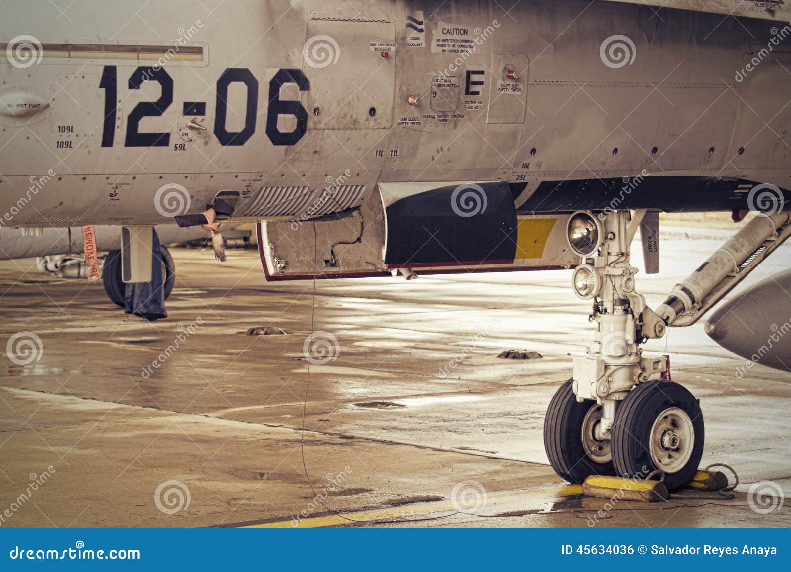 f18 nosewheel