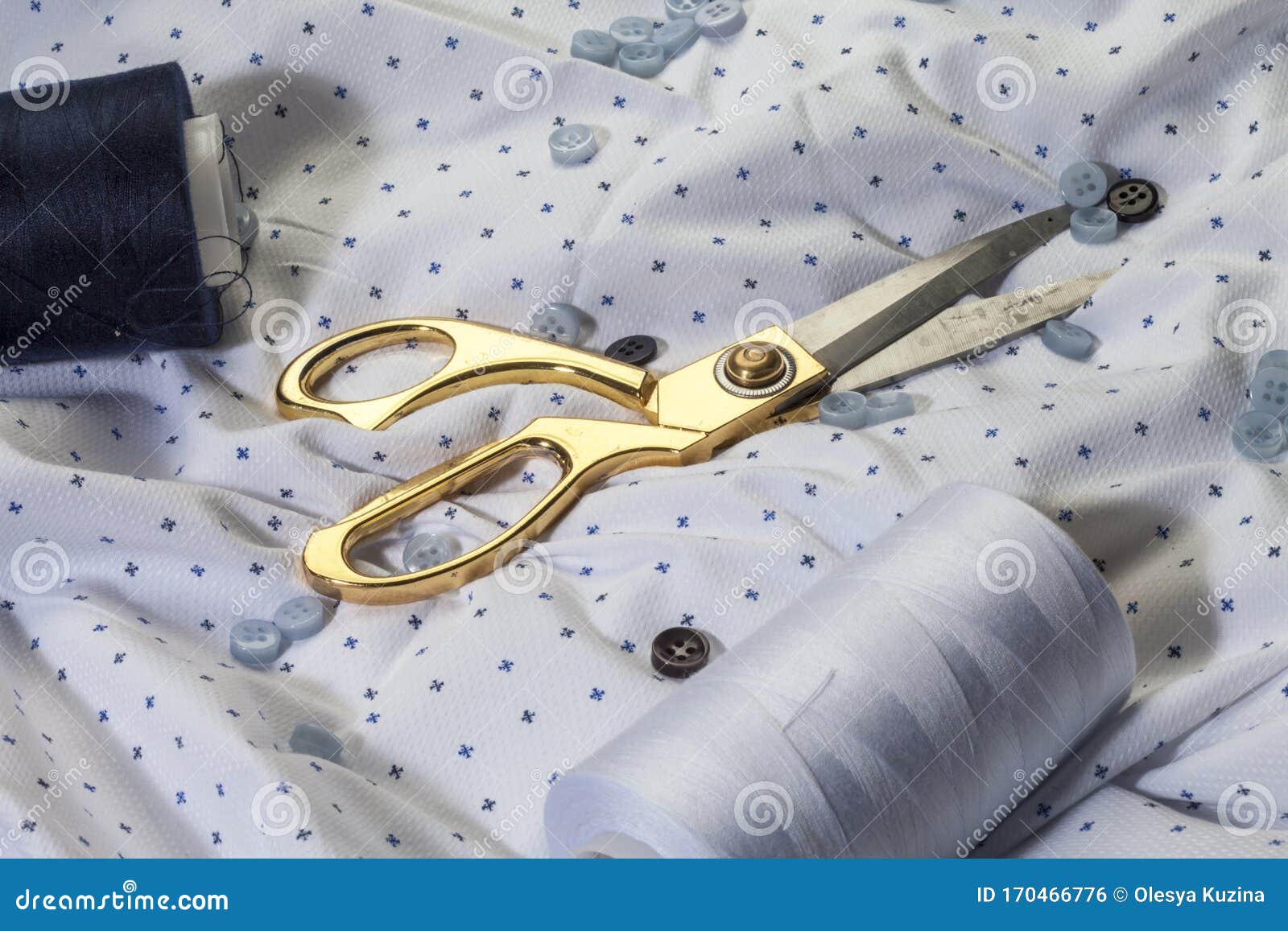 https://thumbs.dreamstime.com/z/fabric-sewing-clothes-items-sewing-clothes-centimeter-tape-tailoring-scissors-thread-zipper-blue-fabric-sewing-170466776.jpg