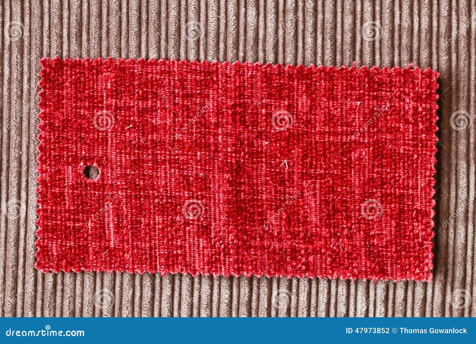 Большой кусок ткани 5. Кусок красной ткани. Кусочек ткани. Кусочек ткани рисунок. Большой кусок ткани красной.
