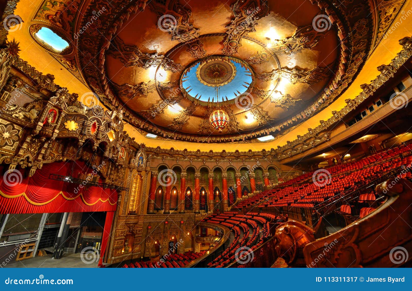 Fabulous Fox Theatre In St. Louis Editorial Photography - Image of sightseeing, structure: 113311317