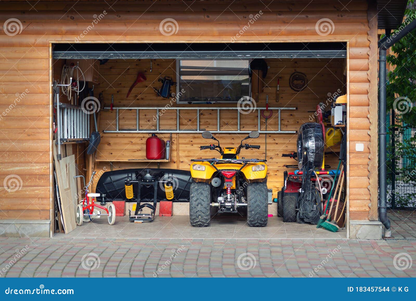 4,200+ Messy Garage Stock Photos, Pictures & Royalty-Free Images