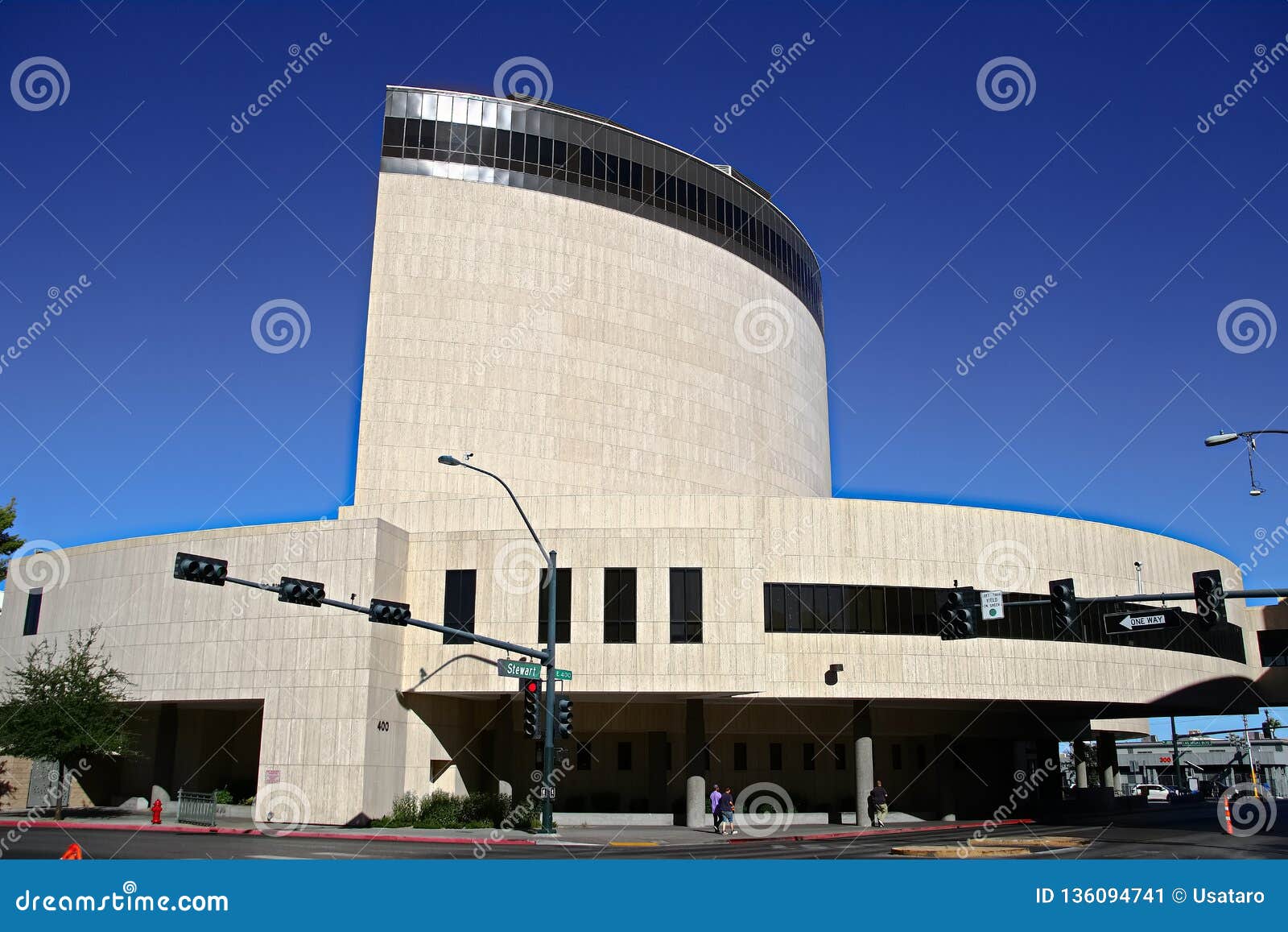 Facade of Las Vegas City Hall.Now Owned by Online Retailer Zappos Editorial  Photo - Image of , blue: 136094741