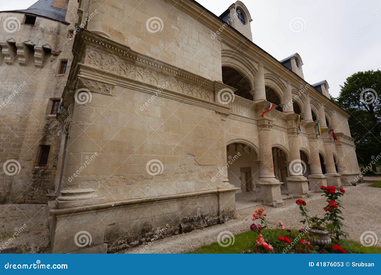 Facciata Del Castello Di DampierresurBoutonne Immagine Stock