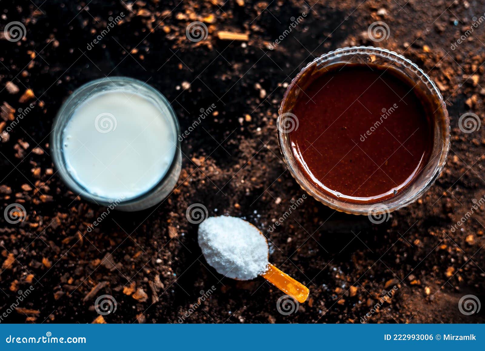 face mask to protect face from harmful radicals consisting of some chocolate, mlik and some sea salt. shot of face mask with raw c