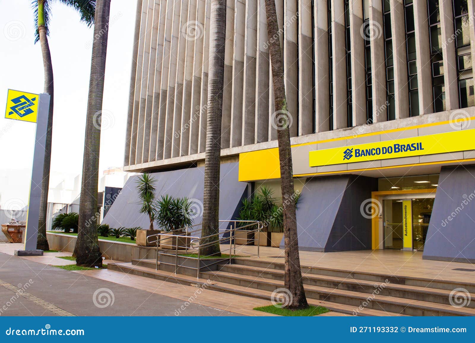 Fachada De Banco Do Brasil . Fotografia Editorial Imagem de crédito