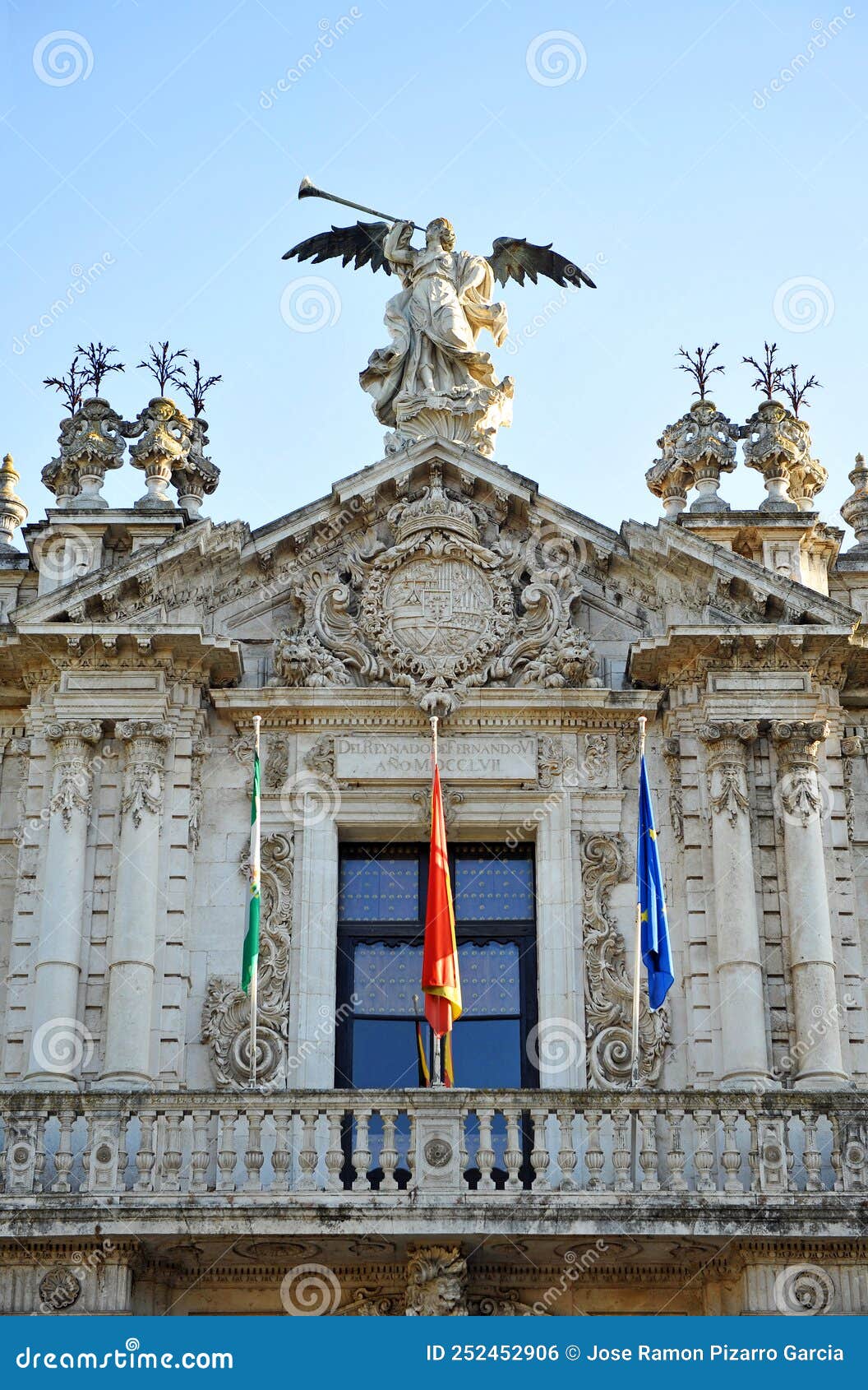 fachada de la real fÃÂ¡brica de tabacos de sevilla, andalucÃÂ­a, espaÃÂ±a.