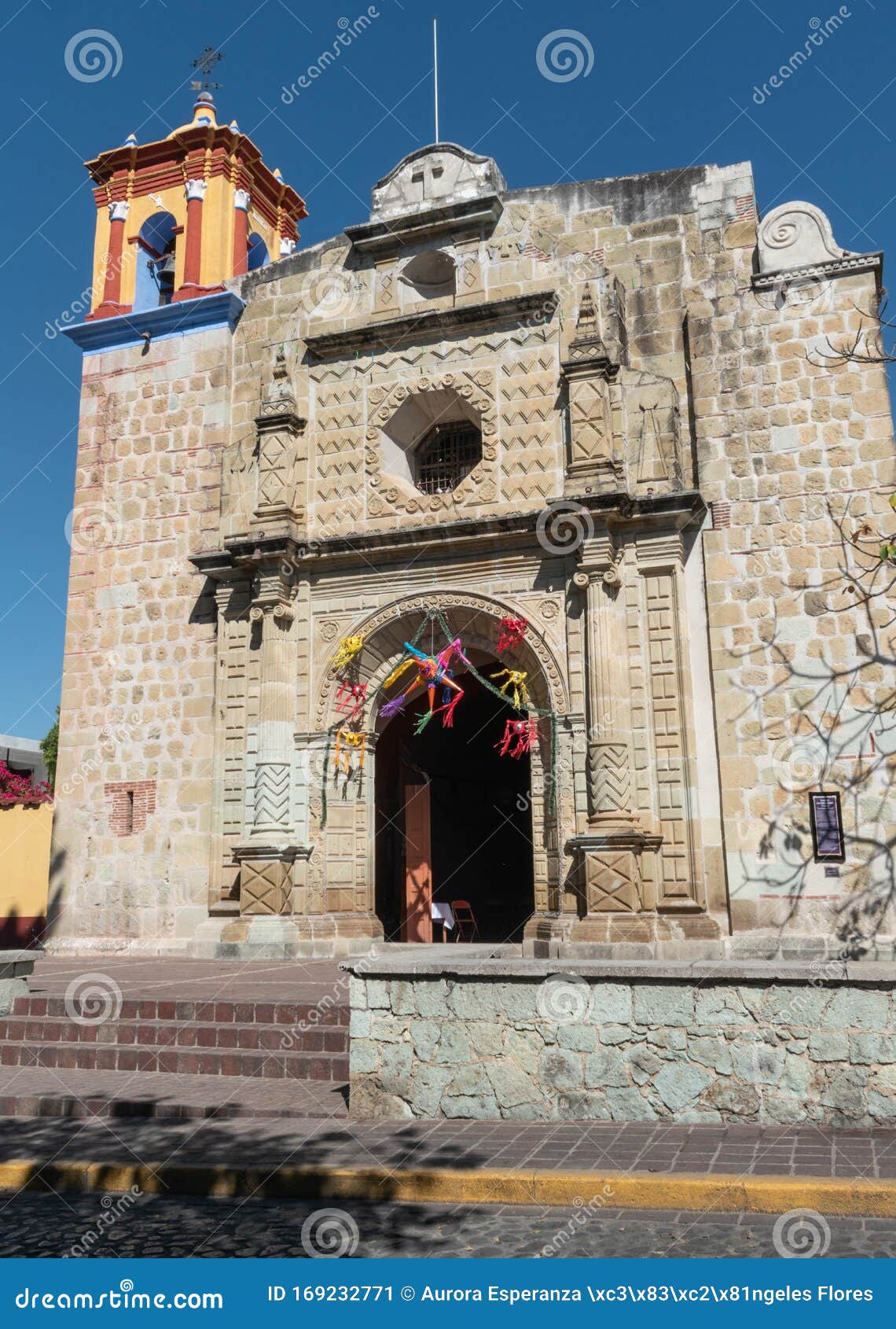 Fachada Del Templo De San Matías Oaxaca, México Foto editorial - Imagen de méxico, azul: 169232771 Fachada Del Templo De San Matías Oaxaca, México Foto editorial - Imagen de méxico, azul: 169232771