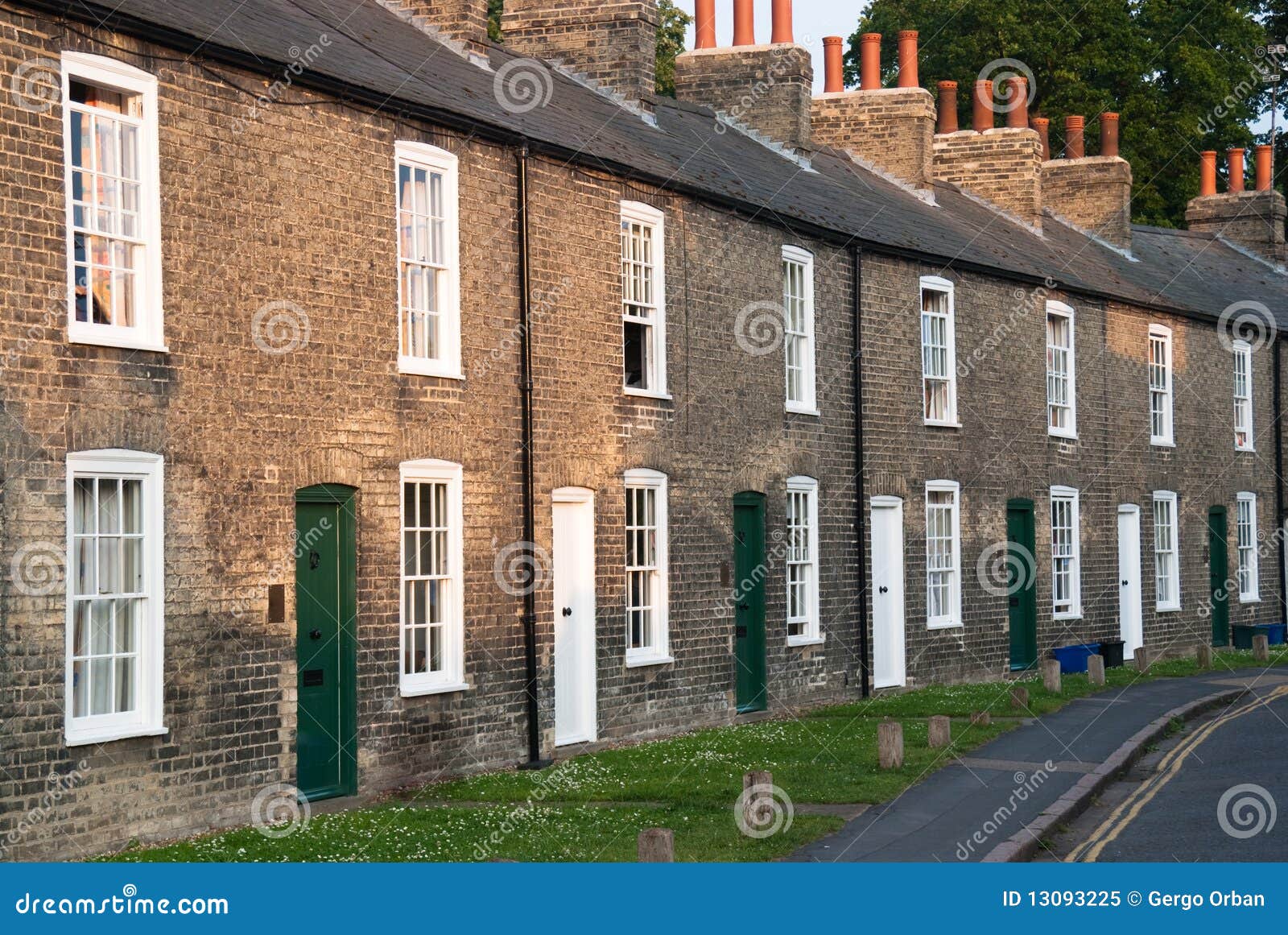 Fachadas De Casas Imagen de archivo - de residencial, inglaterra: 13093225