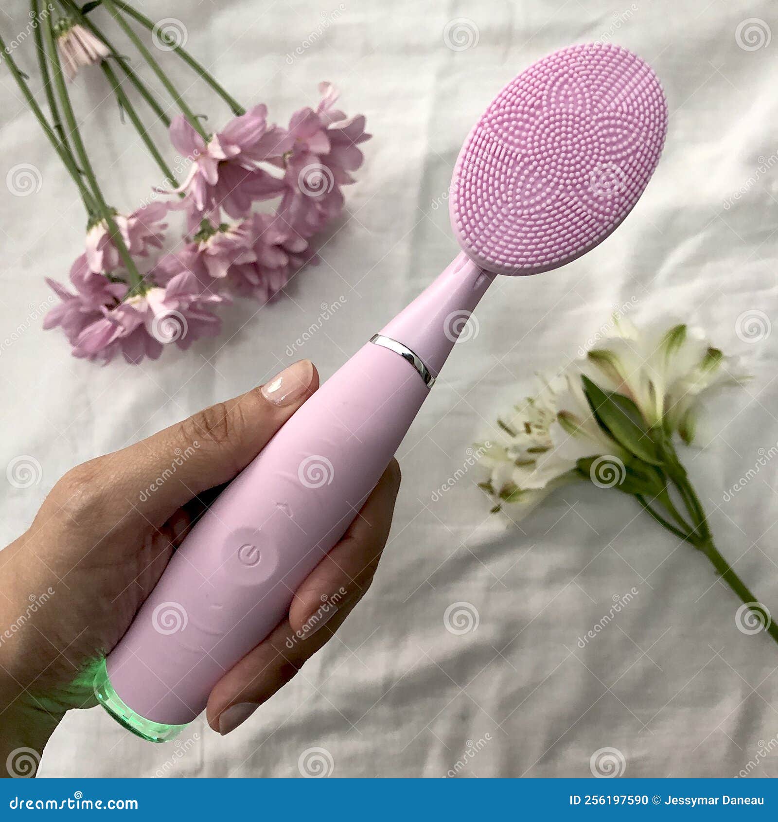 facial cleaneser brush