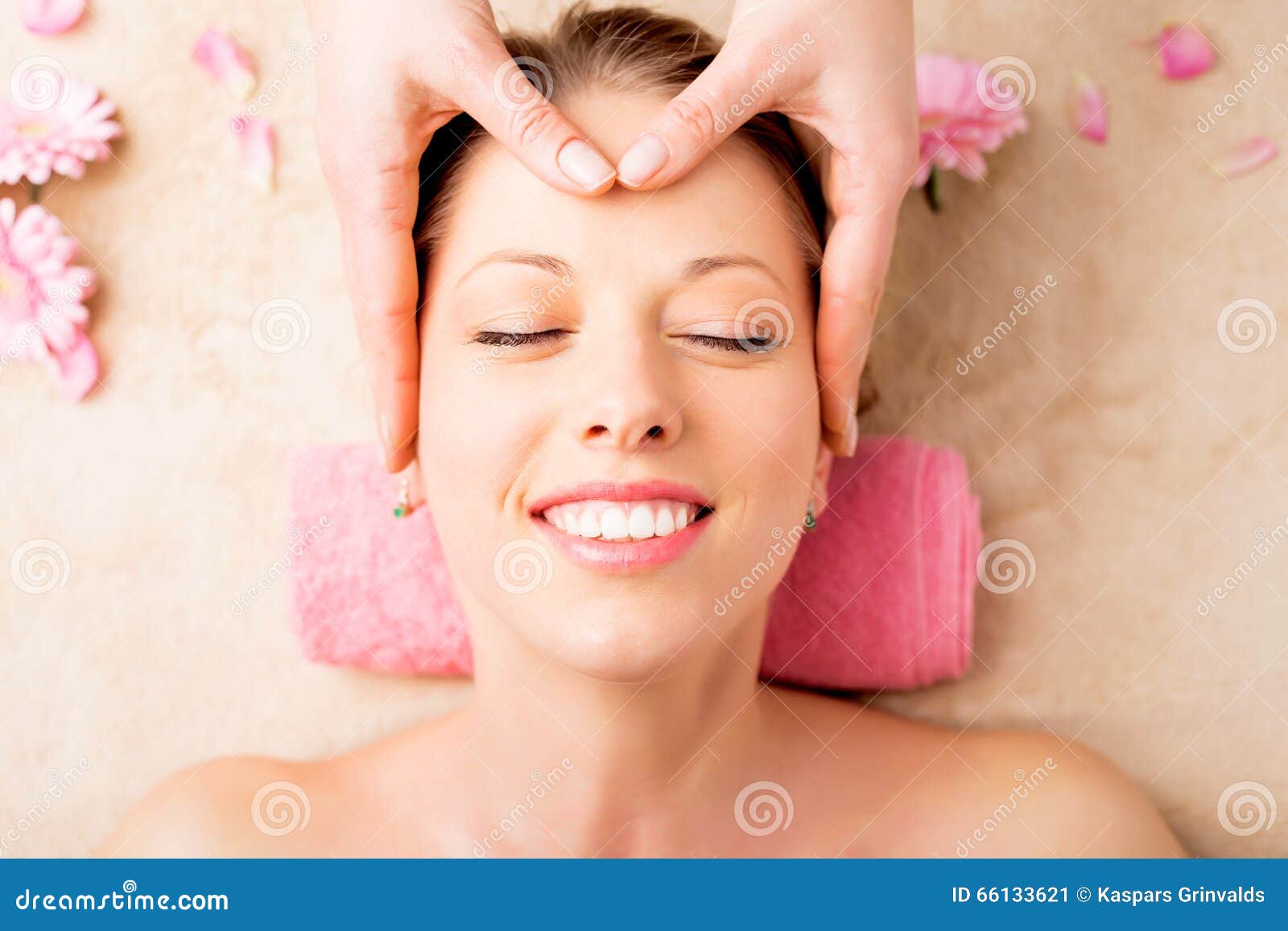 Facial massage at spa stock image. Image of healthy, feeling 66133621