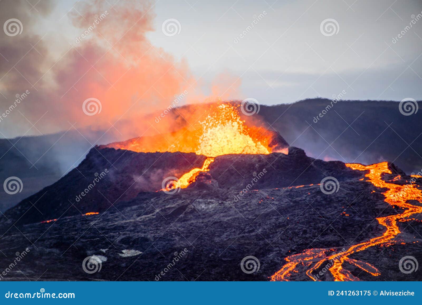 2021 08 19 fagradalsfjall volcano and lava 26