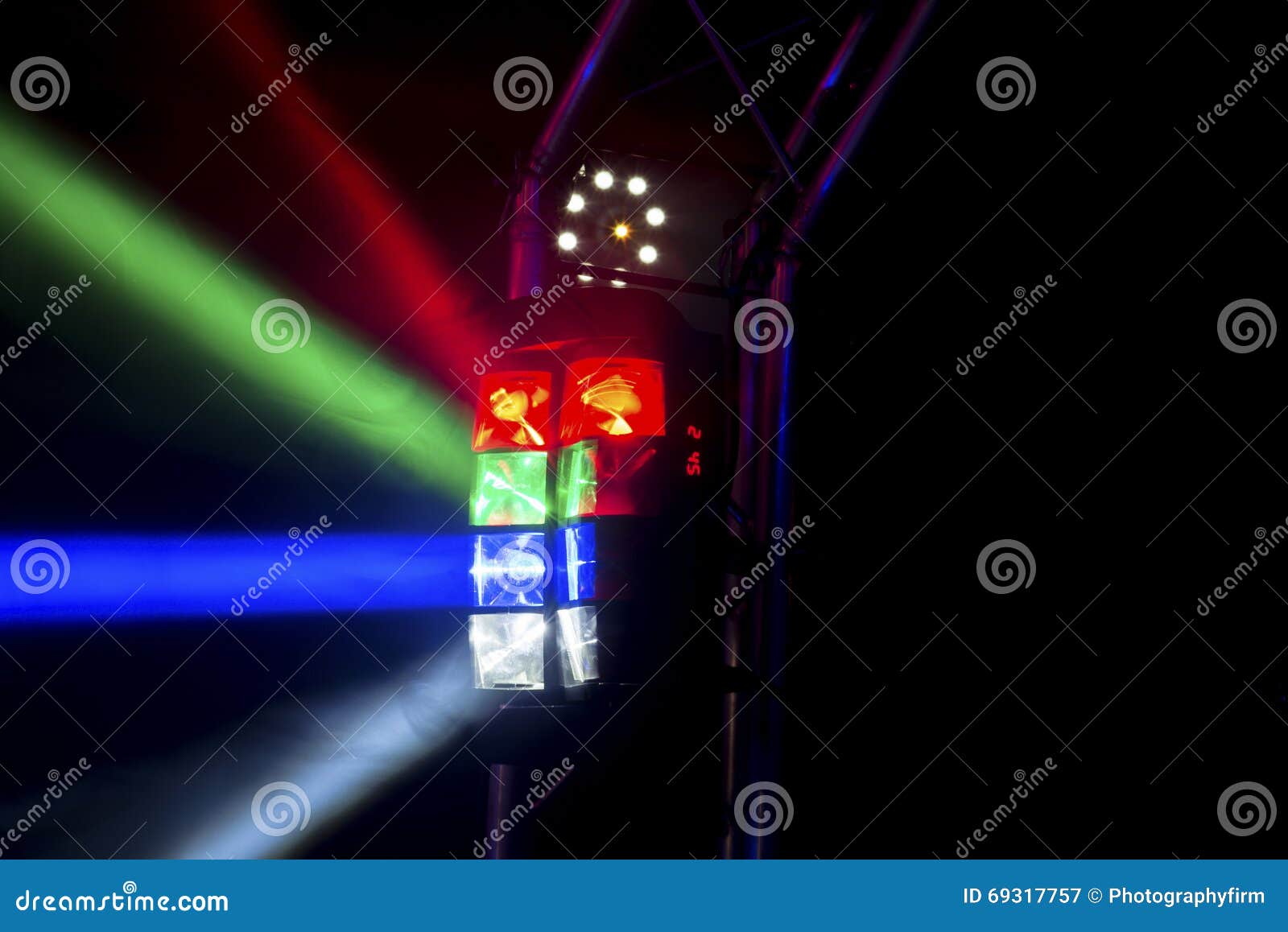 Faisceaux De Lumière Dans Une Boîte De Nuit Image stock - Image du