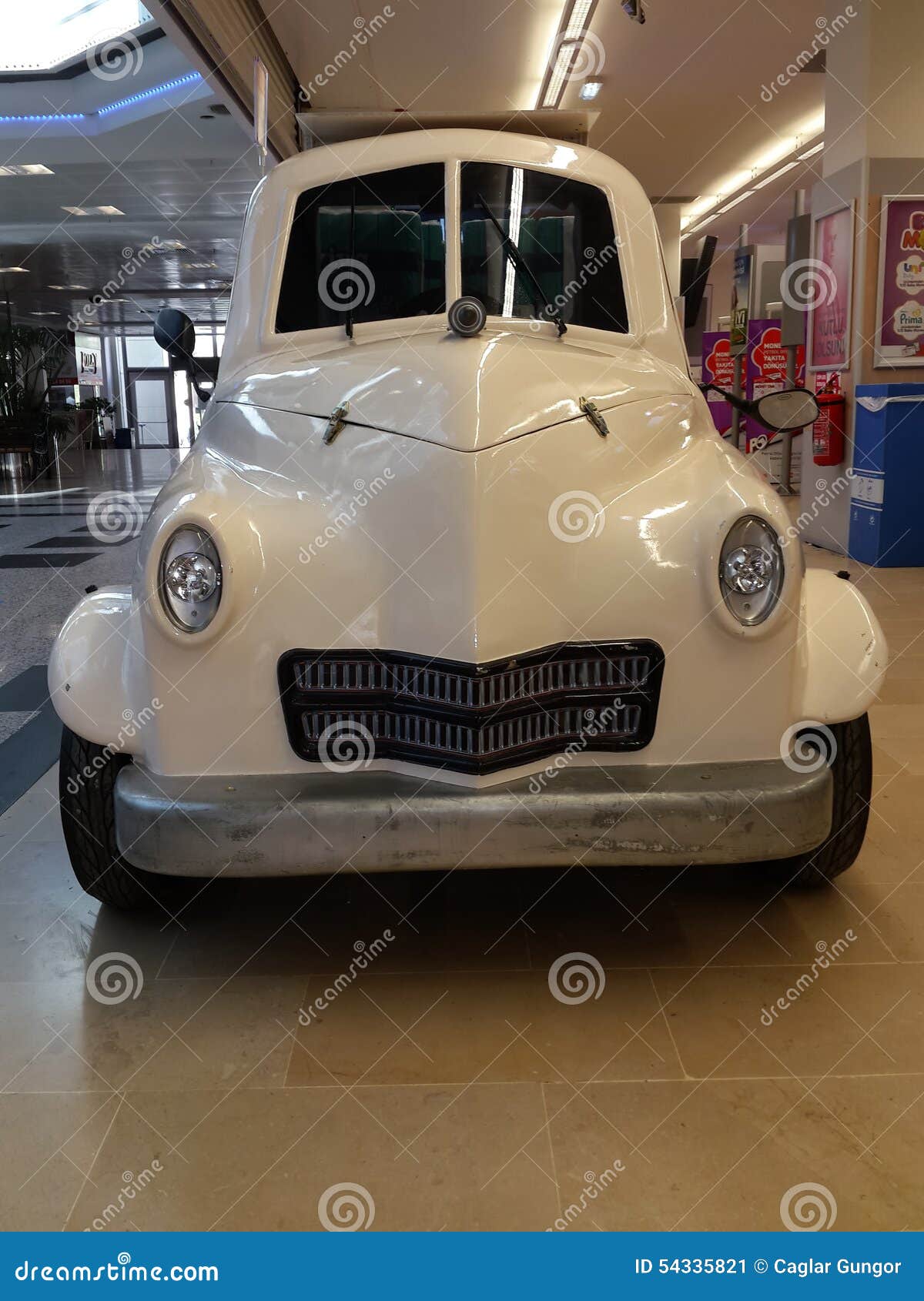 Fake Truck editorial photo. Image of shopping, replica 54335821