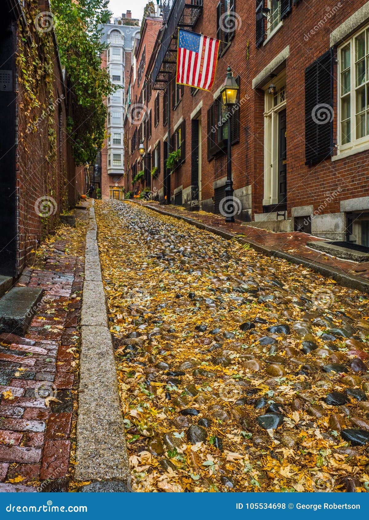 Acorn Street Beacon Hill Paralelepípedos Boston Em Massachusetts EUA Foto  Royalty Free, Gravuras, Imagens e Banco de fotografias. Image 38744491