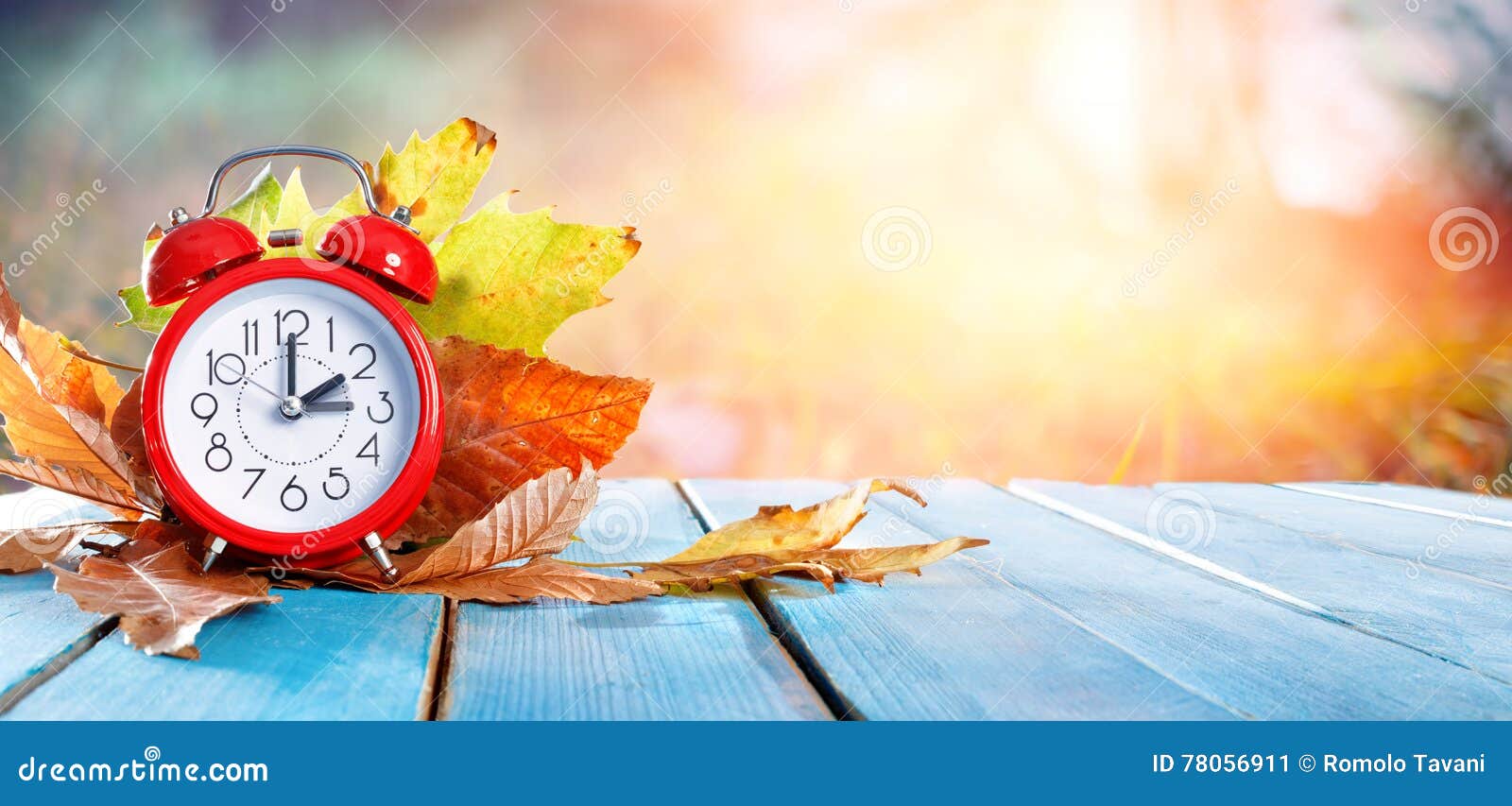 Daylight Savings Time Ends Royalty-Free Images, Stock Photos & Pictures