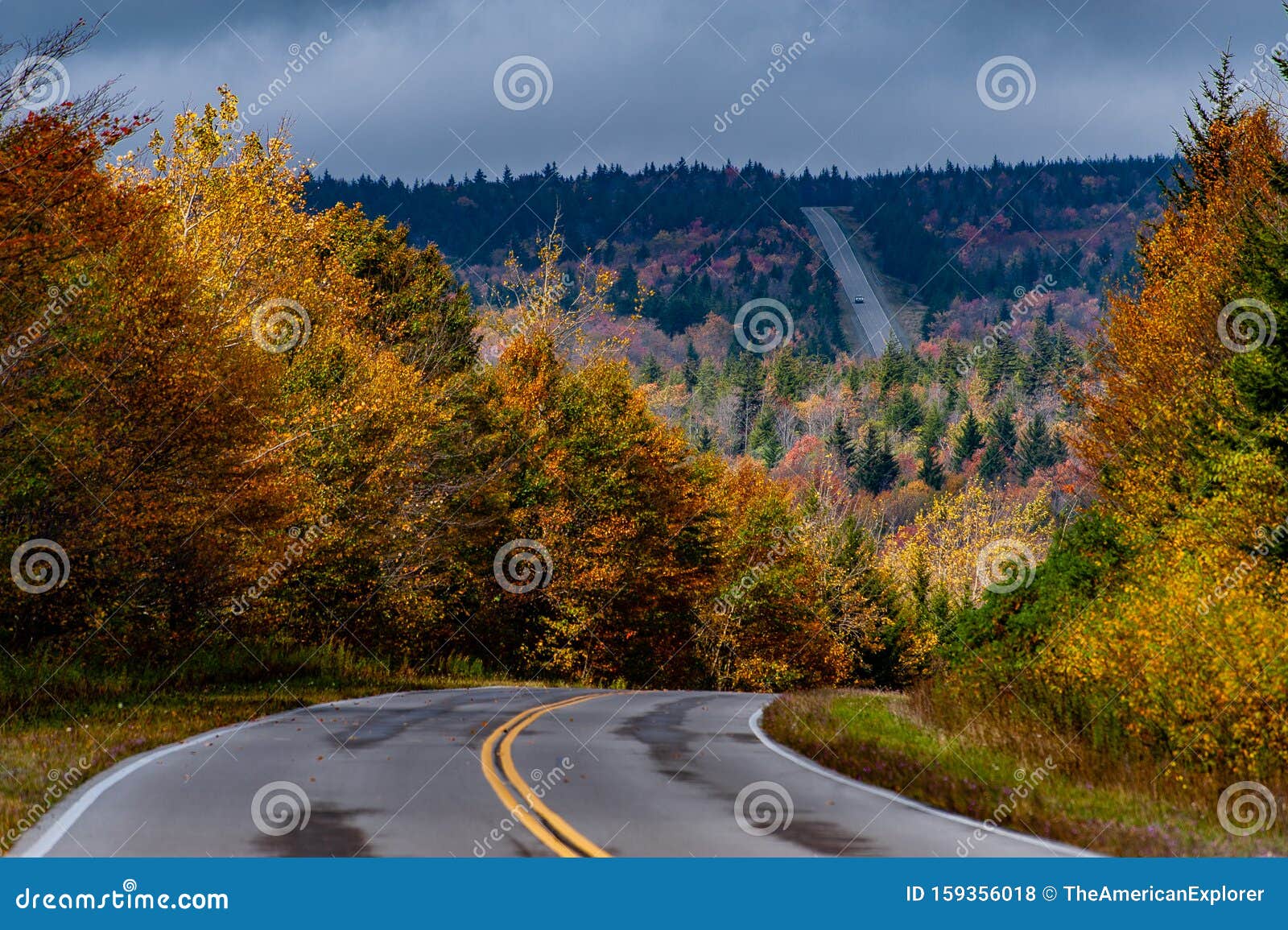 Fall Drive among the Appalachian Mountains Highlands Scenic Highway