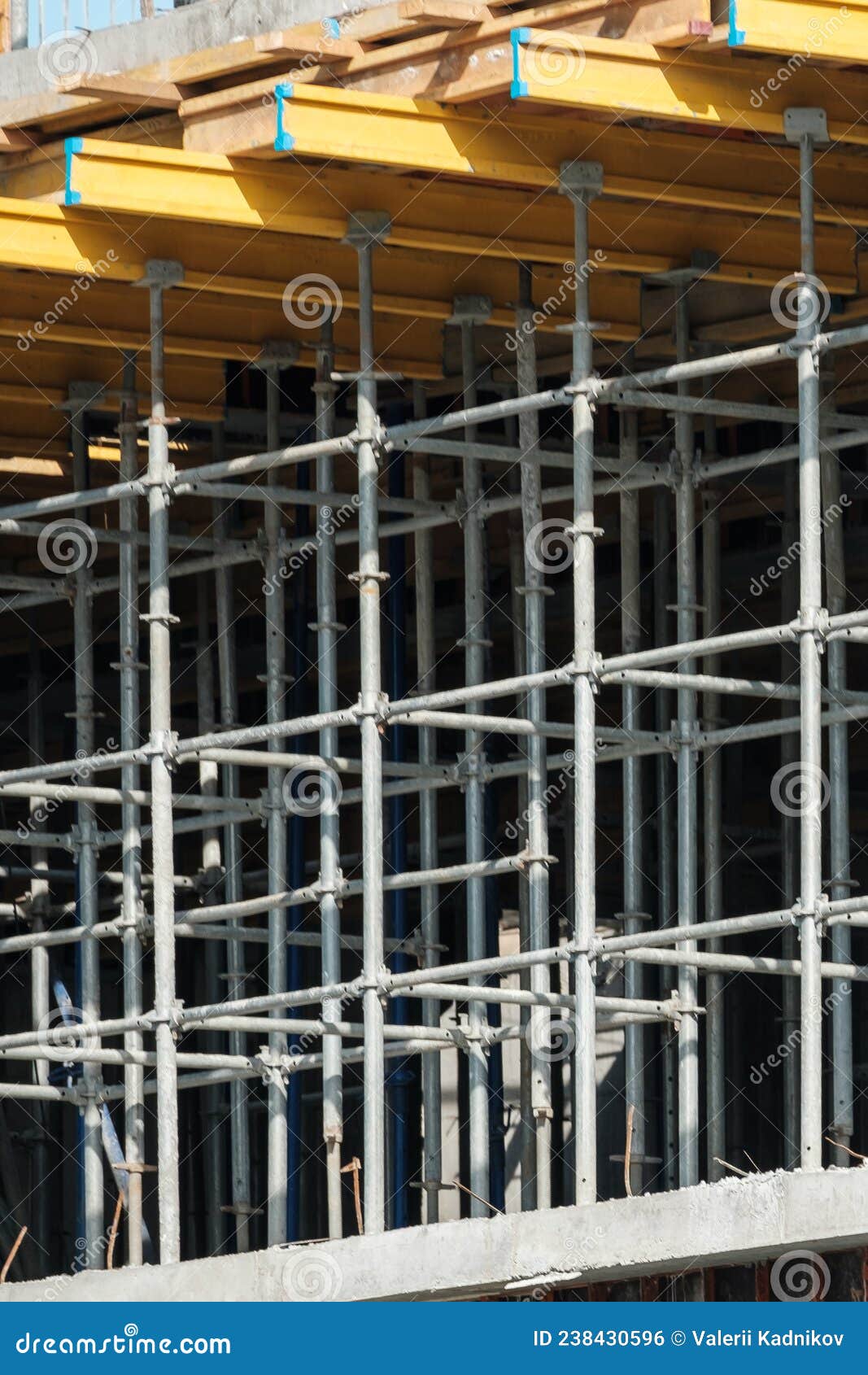 falsework used on skyscraper building