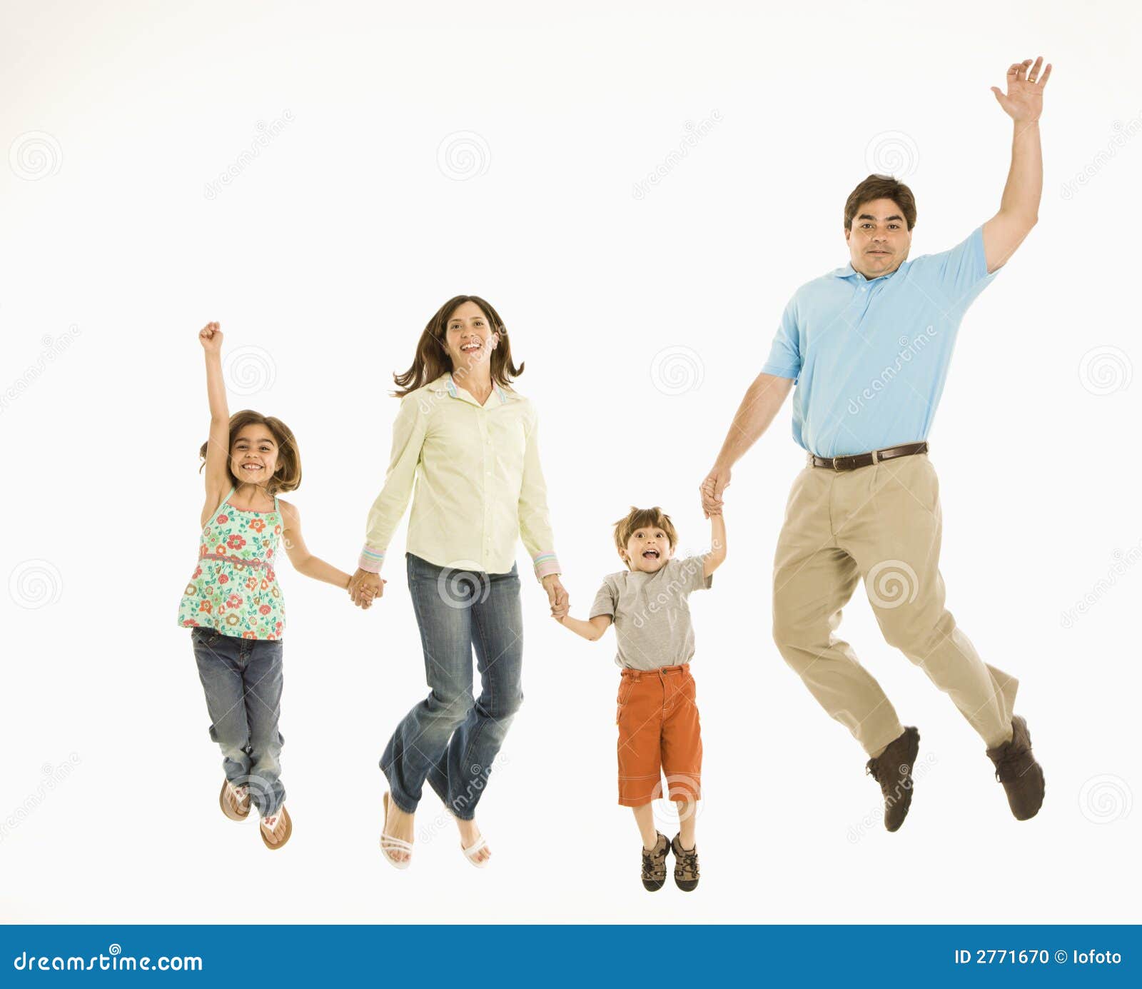 family-jumping-2771670.jpg