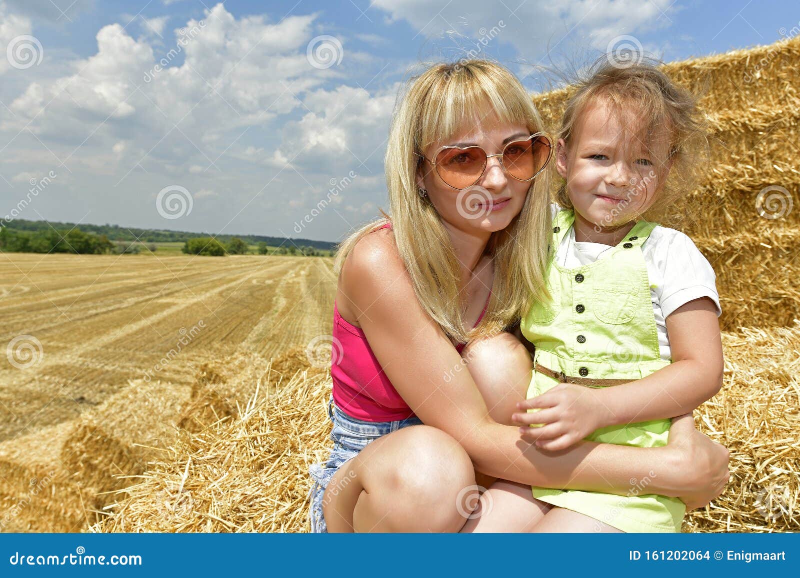 family photo shoot in the hayloft.