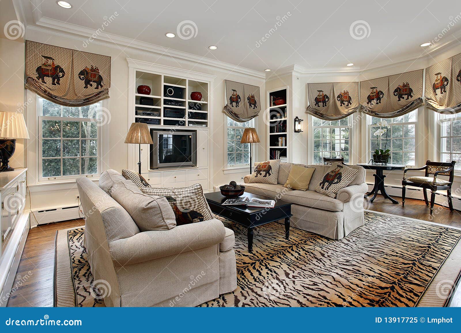 Family Room With Built In Cabinets Stock Image Image Of Living