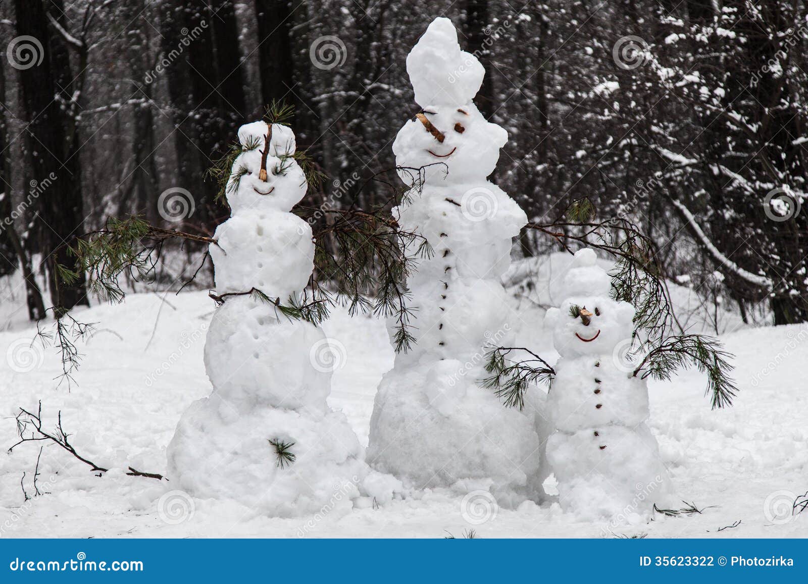 Family snowmen stock photo. Image of sculpture, mother 35623322