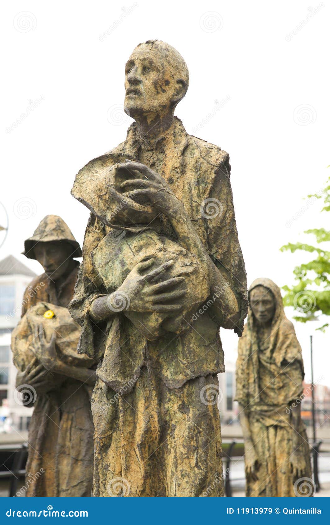 Famine memorial statues stock image. Image of ireland 11913979