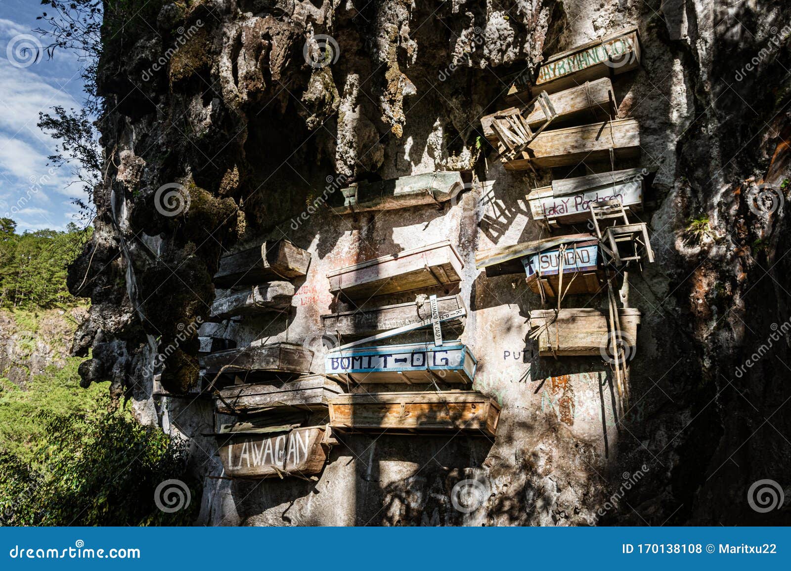 Ataúdes Colgantes Del Valle De Echo, Sagada, Filipinas de archivo editorial - Imagen de cubo: 170138108