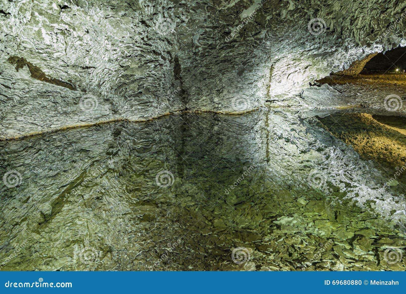 famous barbarossa cave in thuringia