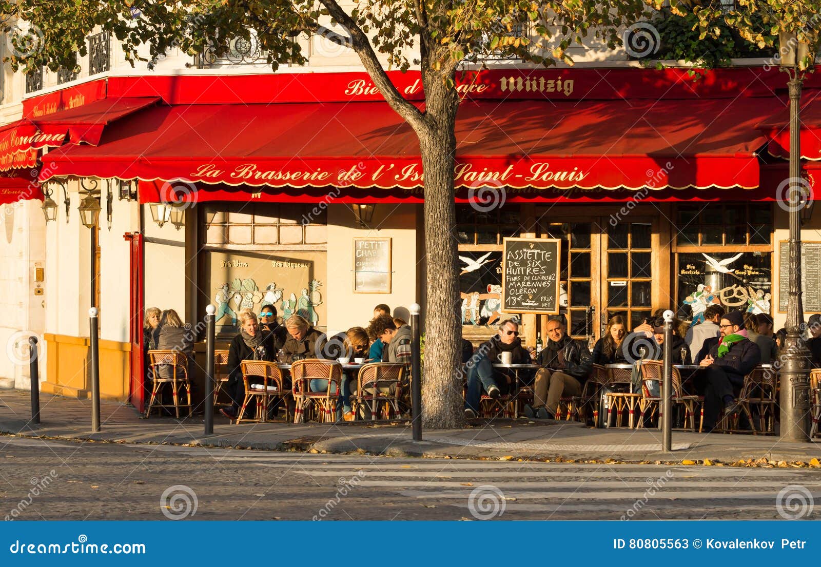 The Famous Brasserie De L`Ile Saint-Louis, Paris, France. Editorial ...