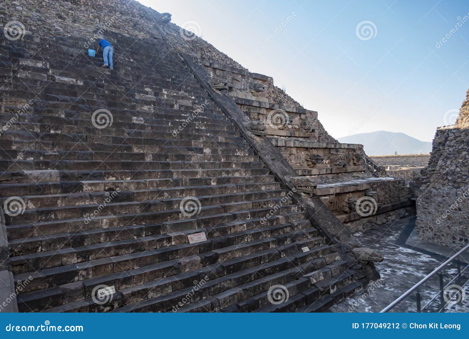 The Famous Feathered Serpent Pyramid Stock Photo - Image of historic ...